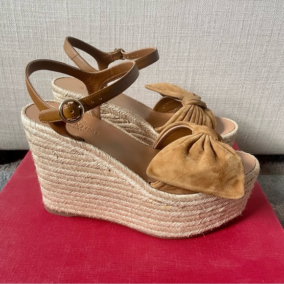 Valentino Suede Bow Wedges - Picture 7 of 14